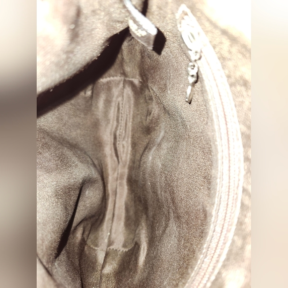 Coach Soho Rare Cherry Red Signature Canvas Leather Trim Swingpack Crossbody Bag - Picture 7 of 9